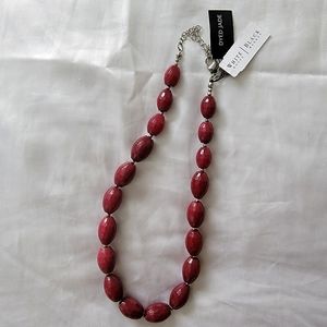 NWT Faceted Jade Red & Silver Tone Oval Bead Necklace White House Black Market